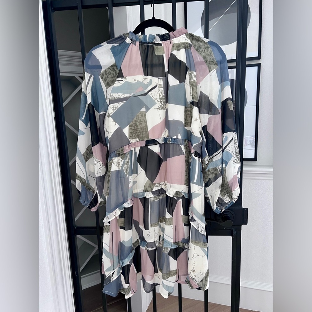 Entro Fun Gray Abstract Dress - Picture 2 of 7